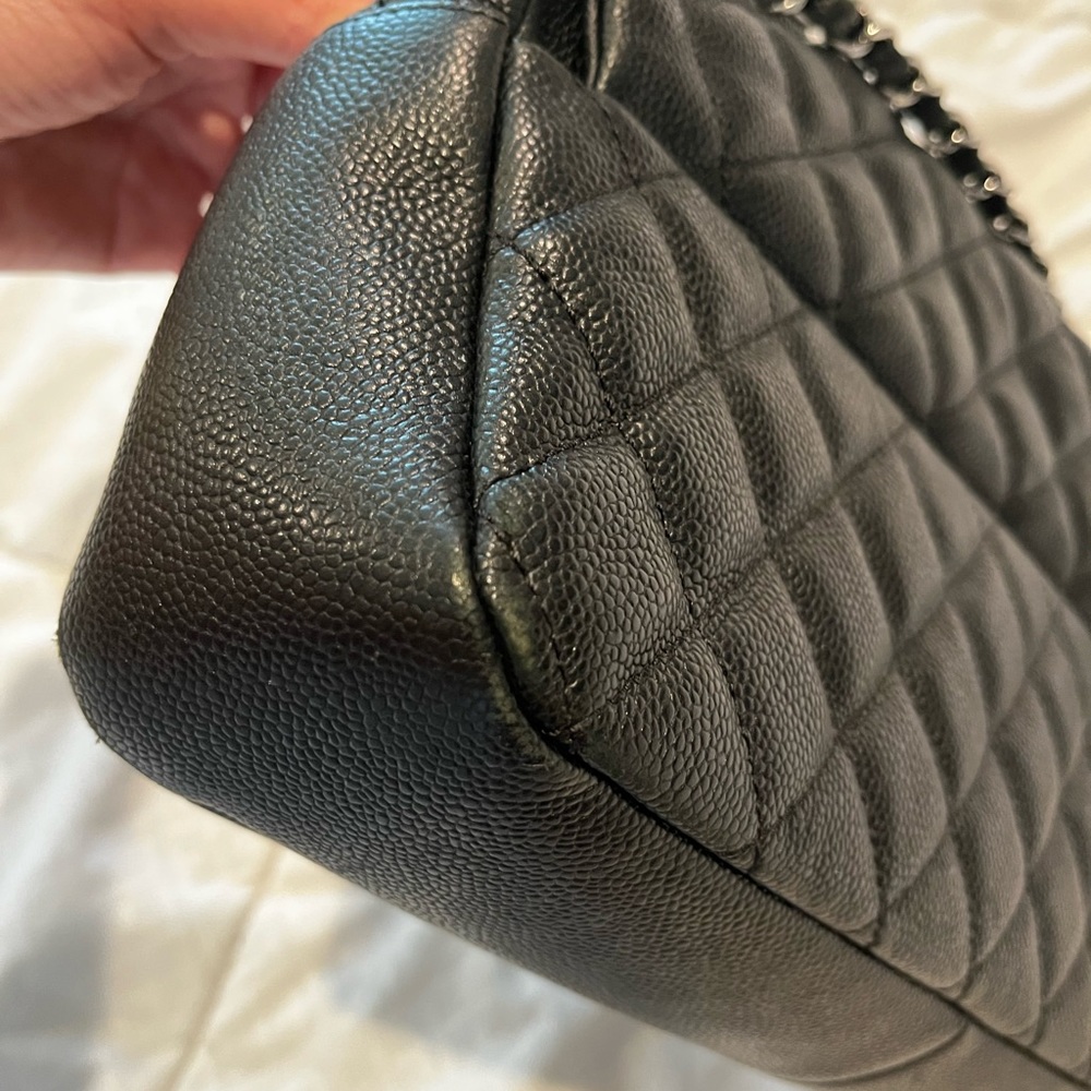 Authentic CHANEL flap bag. Black Caviar leather. Silver hardware. - Picture 6 of 15
